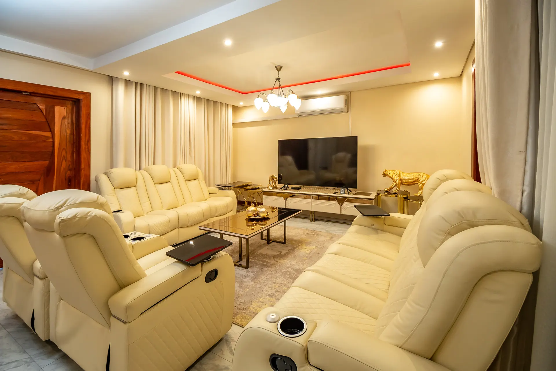 Presidential Villa — Elephant Executive Lodges