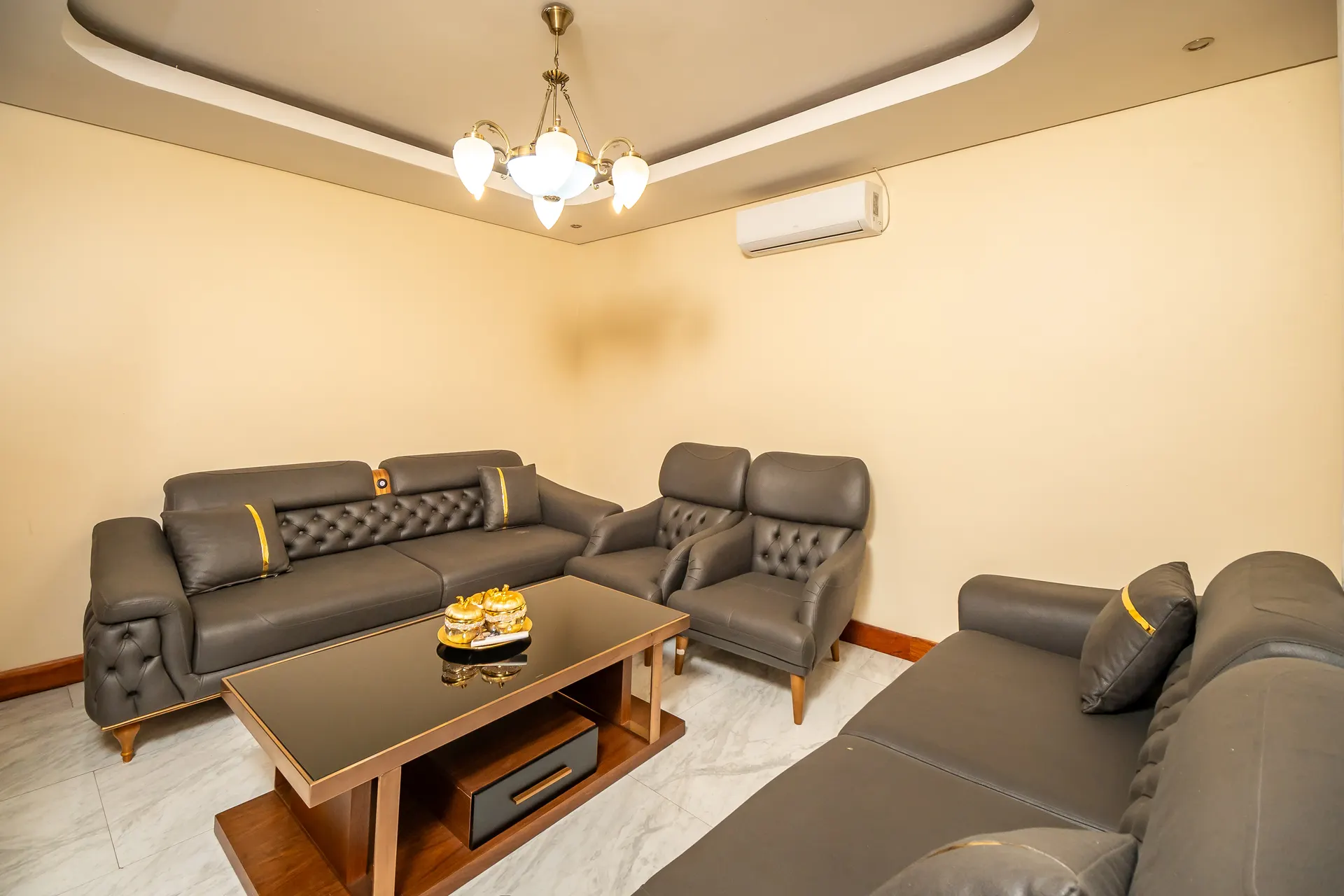 Presidential Villa — Elephant Executive Lodges